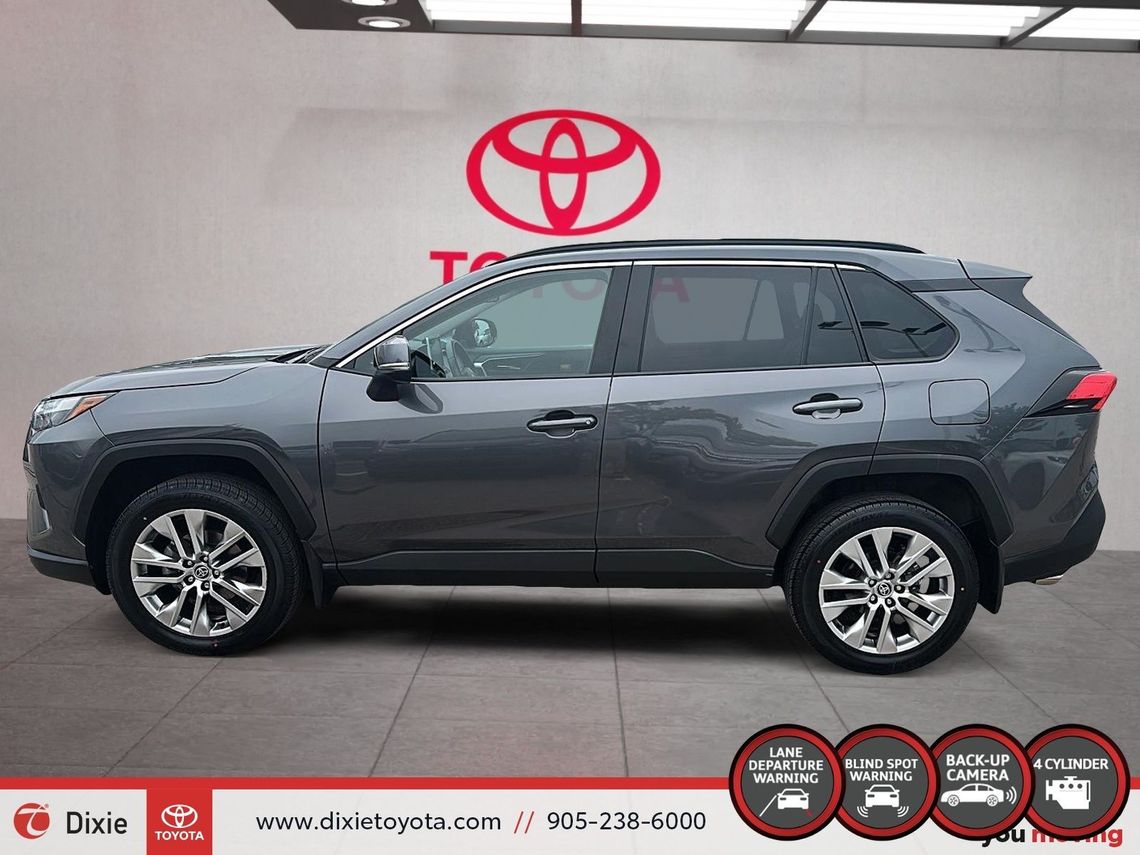 2023 TOYOTA RAV4 XLE PREMIUM AWD / TCUV / HEATED SEATS / LEATHER SURFACE / MOONROOF / CARPLAY AND ANDROID AUTO