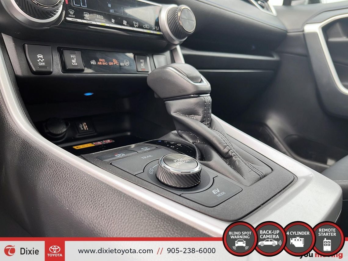 2023 TOYOTA RAV4 XSE TEC AWD HYBRID / CLEAN CARFAX / HEATED AND VENTILATED SEATS / MOONROOF / LEATHER SURFACE / ALLOY WHEELS / CARPLAY AND ANDROID AUTO