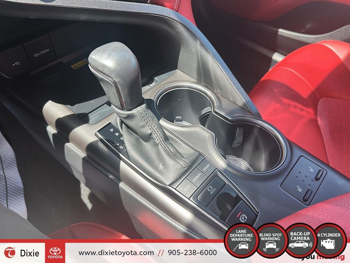 2022 TOYOTA CAMRY XSE / TCUV / HEATED SEATS / ALLOY WHEELS / MOONROOF / CARPLAY AND ANDROID AUTO