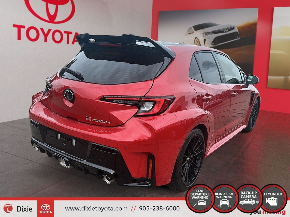 2025 TOYOTA GR COROLLA PREMIUM 6M MANUAL / CLEAN CARFAX / TCUV / HEATED SEATS / ALLOY WHEELS / CARPLAY AND ANDROID AUTO