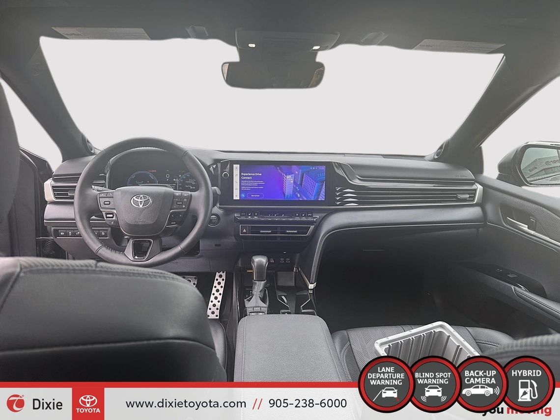 2025 TOYOTA CAMRY XSE HYBRID AWD / CLEAN CARFAX / HEATED SEATS / MOONROOF / ALLOY WHEELS / CARFAX AND ANDROID AUTO