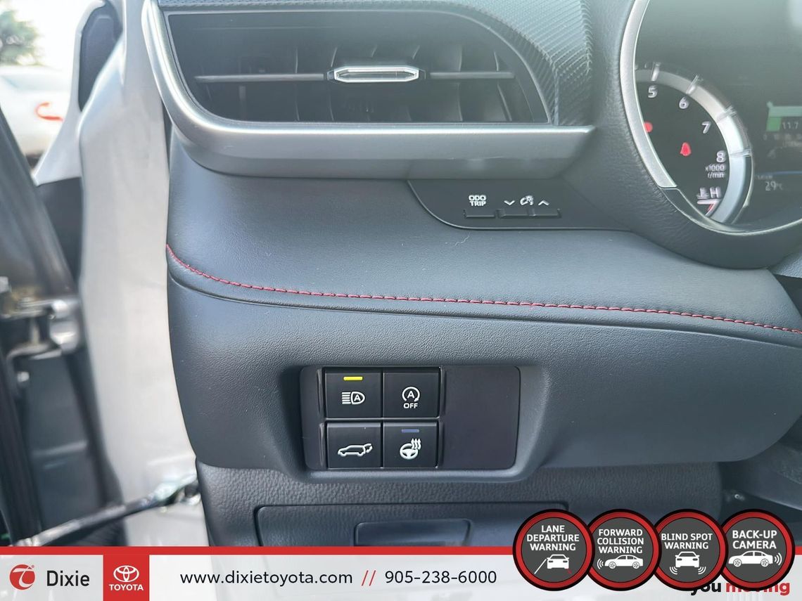 2023 TOYOTA HIGHLANDER XSE AWD / CLEAN CARFAX / TCUV / HEATED SEATS / MOONROOF / CARPLAY AND ANDROID AUTO