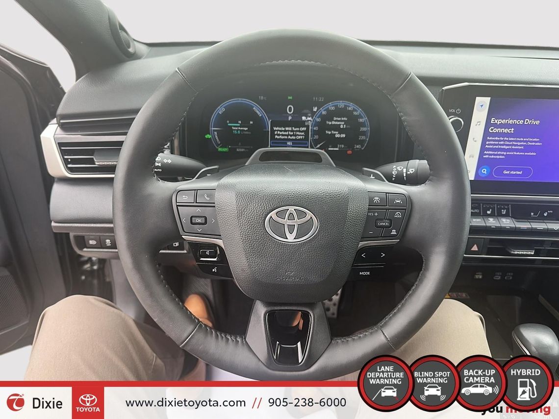 2025 TOYOTA CAMRY XSE HYBRID AWD / CLEAN CARFAX / HEATED SEATS / MOONROOF / ALLOY WHEELS / CARFAX AND ANDROID AUTO