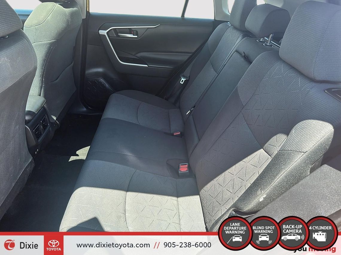 2020 TOYOTA RAV4 XLE AWD / HEATED SEATS / MOONROOF / BACKUP CAMERA / ALLOY WHEELS / CARPLAY AND ANDROID AUTO