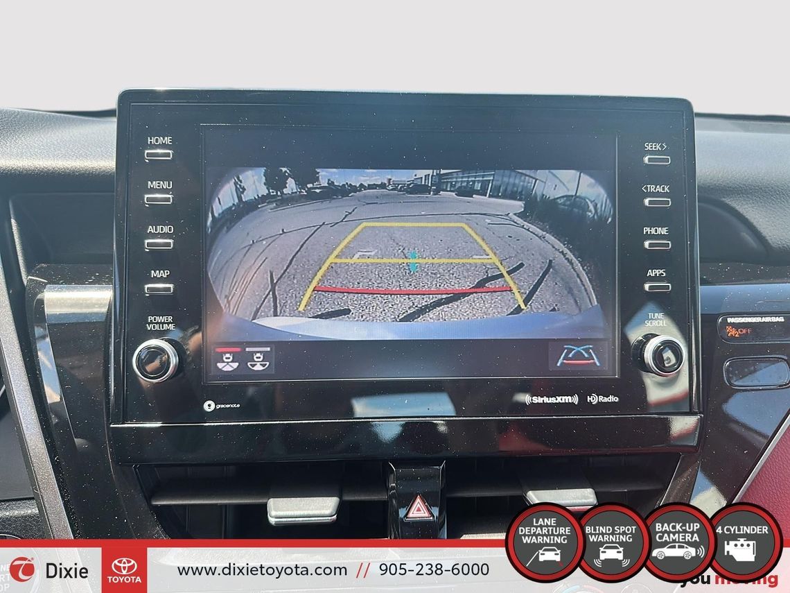 2022 TOYOTA CAMRY XSE / TCUV / HEATED SEATS / ALLOY WHEELS / MOONROOF / CARPLAY AND ANDROID AUTO