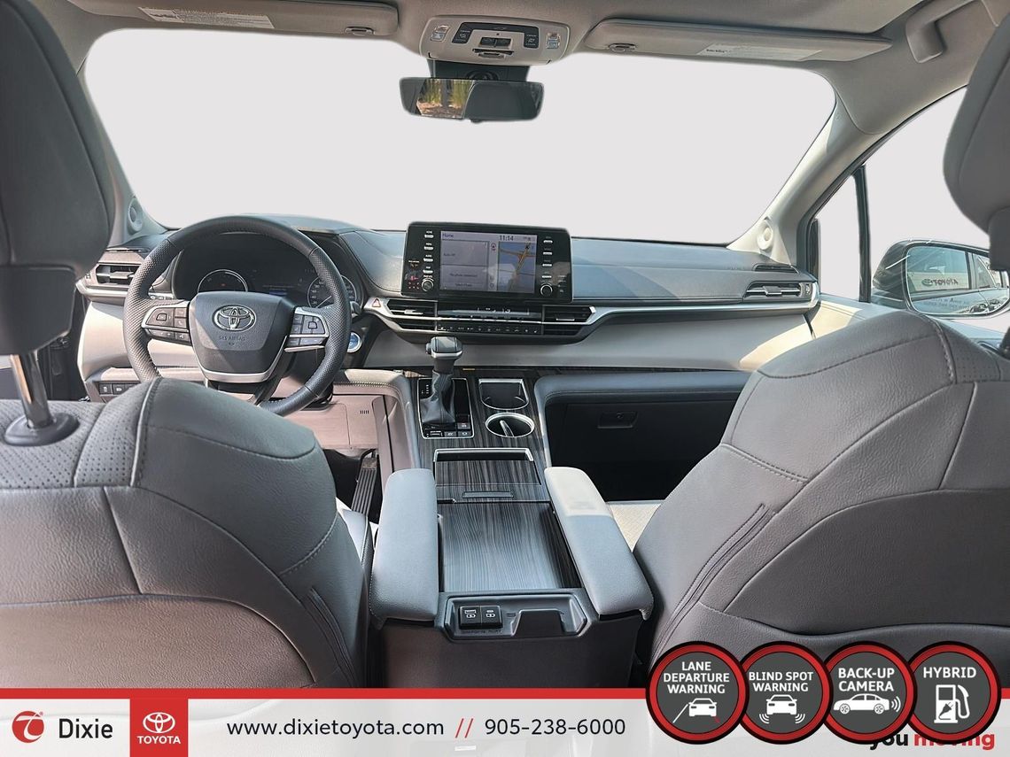2024 TOYOTA SIENNA LIMITED AWD HYBRID / CLEAN CARFAX / TCUV / FULLY LOADED / REAR ENTERTAINMENT SYSTEM / CARPLAY AND ANDROID AUTO