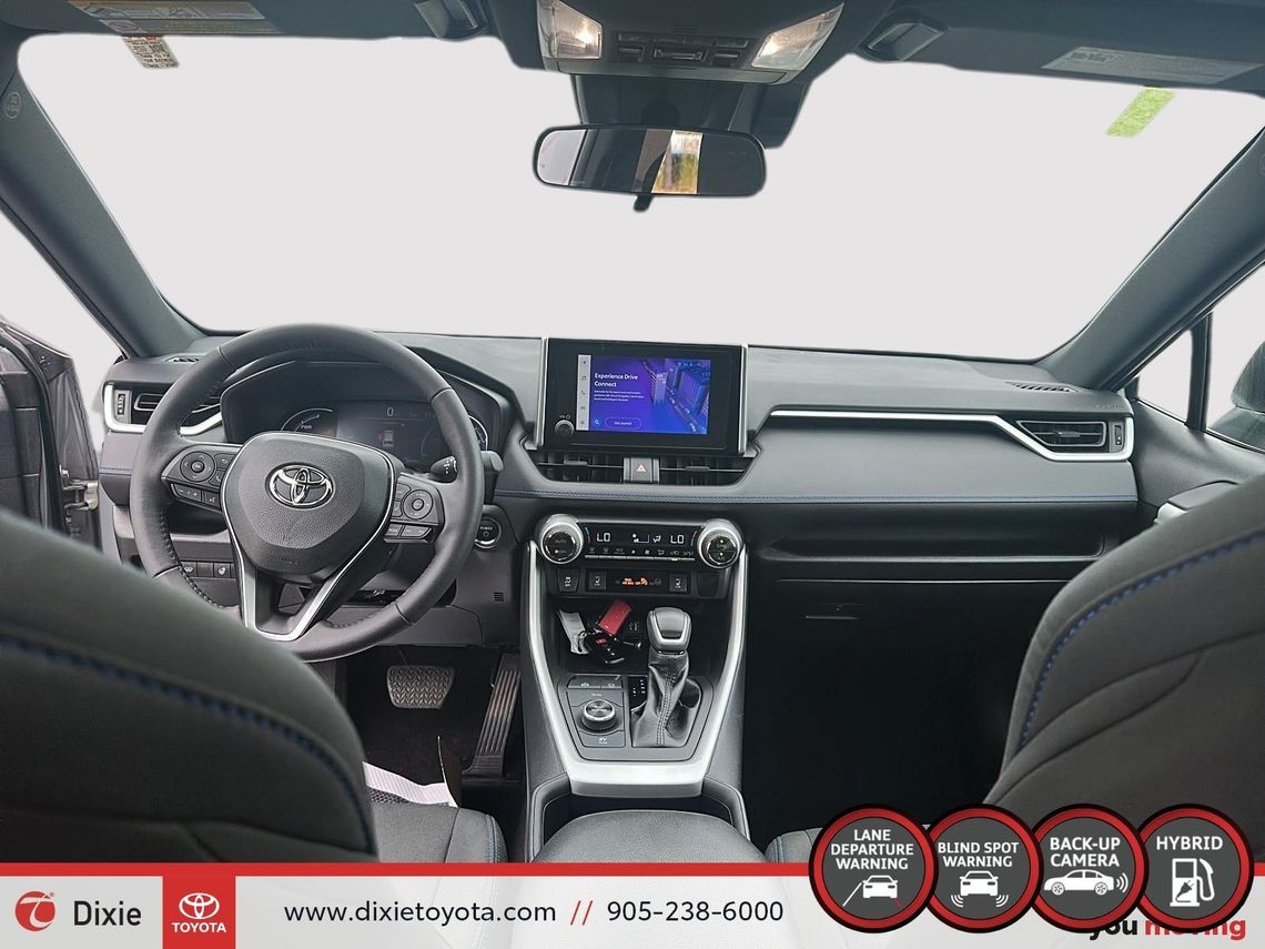 2023 TOYOTA RAV4 SE HYBRID AWD / CLEAN CARFAX / HEATED SEATS / MOONROOF / ALLOY WHEELS / CARPLAY AND ANDROID AUTO