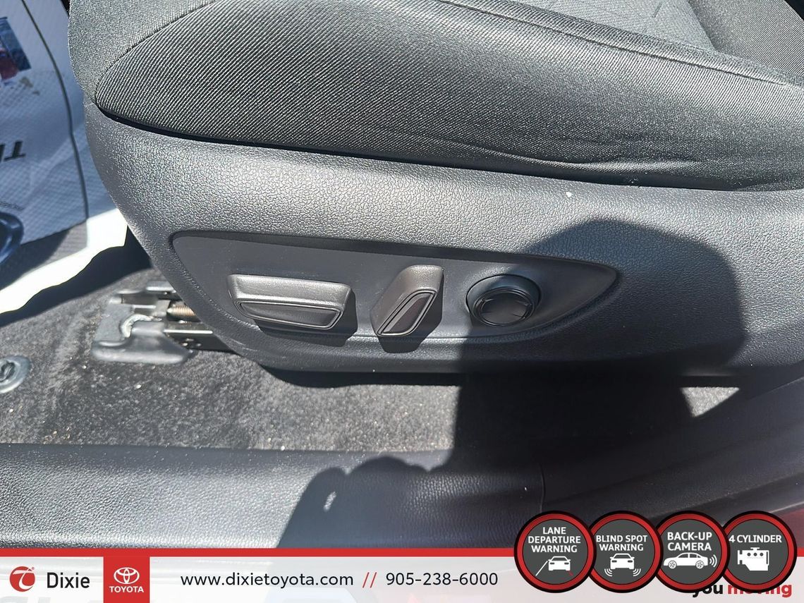 2020 TOYOTA RAV4 XLE AWD / HEATED SEATS / MOONROOF / BACKUP CAMERA / ALLOY WHEELS / CARPLAY AND ANDROID AUTO