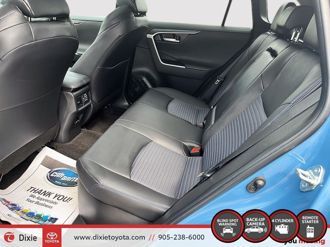 2023 TOYOTA RAV4 XSE TEC AWD HYBRID / CLEAN CARFAX / HEATED AND VENTILATED SEATS / MOONROOF / LEATHER SURFACE / ALLOY WHEELS / CARPLAY AND ANDROID AUTO