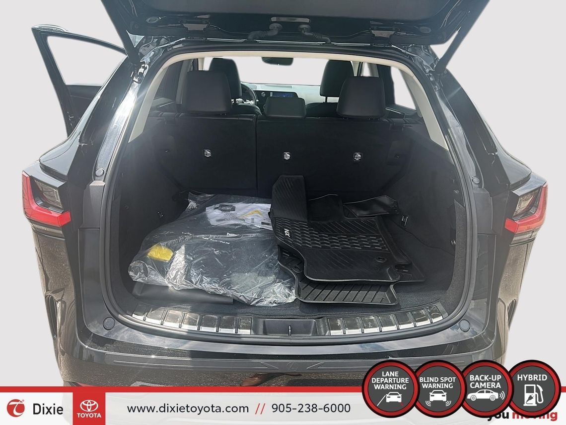 2023 LEXUS NX350H HYBRID PREMIUM PKG / CLEAN CARFAX / HEATED SEATS / LEATHER SURFACE / ALLOY WHEELS / CARPLAY AND ANDROID AUTO