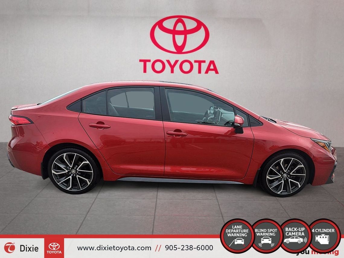 2024 TOYOTA COROLLA LE / TCUV / CLEAN CARFAX / HEATED SEATS / BACKUP CAMERA / CARPLAY AND ANDROID AUTO