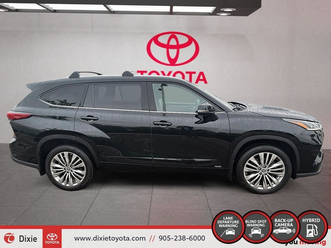 2023 TOYOTA HIGLANDER PLATNIUM HYBRID AWD / TCUV / TOP OF THE LINE / HEATED AND VENTILATED SEATS / HEATED REAR SEATS / CARPLAY AND ANDROID AUTO