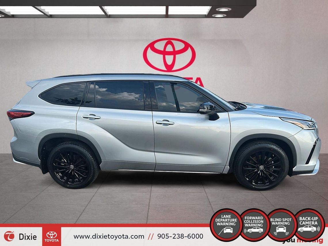 2023 TOYOTA HIGHLANDER XSE AWD / CLEAN CARFAX / TCUV / HEATED SEATS / MOONROOF / CARPLAY AND ANDROID AUTO