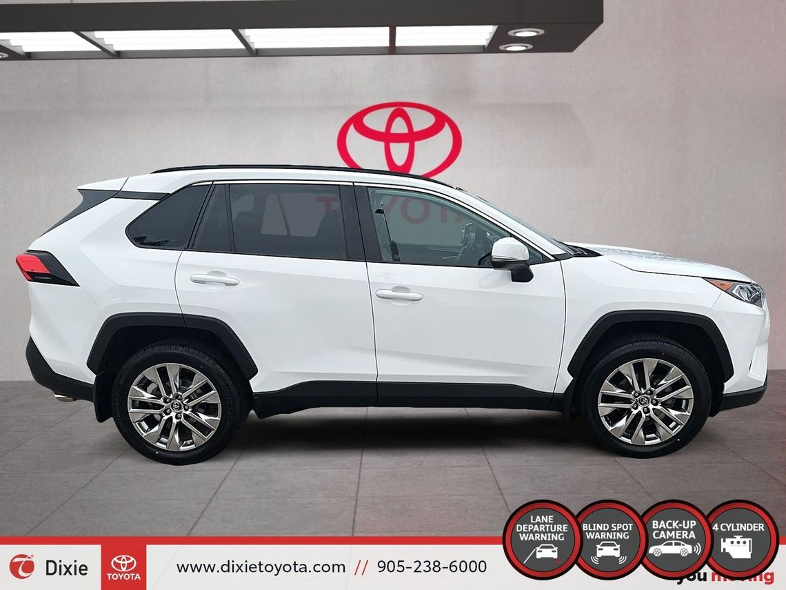 2020 TOYOTA RAV4 XLE PREMIUM AWD / TCUV / HEATED SEATS / LEATHER SURFACE / MOONROOF / CARPLAY AND ANDROID AUTO