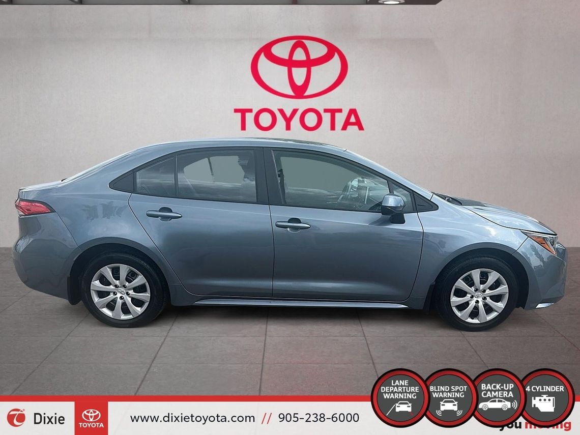 2021 TOYOTA COROLLA LE / TCUV / CLEAN CARFAX / HEATED SEATS / BACK UP CAMERA / CARPLAY AND ANDROID AUTO