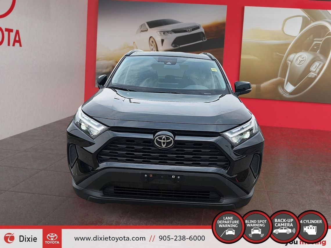 2022 TOYOTA RAV4 XLE AWD / HEATED SEATS / MOONROOF / ALLOY WHEELS / CARPLAY AND ANDROID AUTO