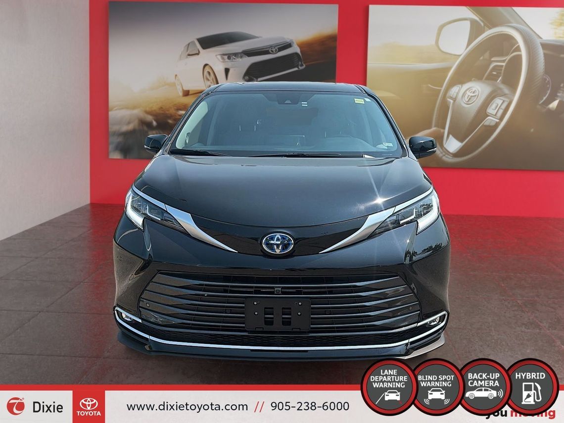 2024 TOYOTA SIENNA LIMITED AWD HYBRID / CLEAN CARFAX / TCUV / FULLY LOADED / REAR ENTERTAINMENT SYSTEM / CARPLAY AND ANDROID AUTO