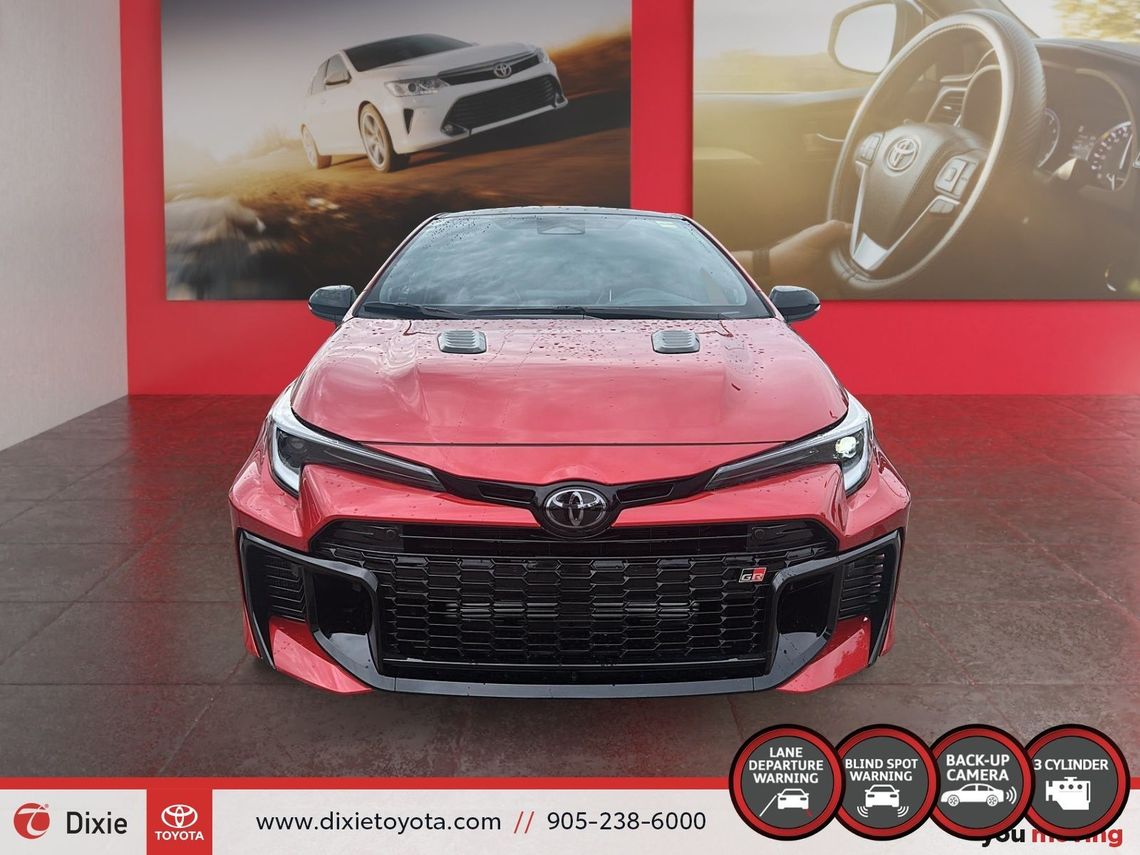 2025 TOYOTA GR COROLLA PREMIUM 6M MANUAL / CLEAN CARFAX / TCUV / HEATED SEATS / ALLOY WHEELS / CARPLAY AND ANDROID AUTO