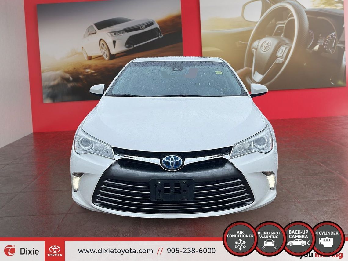 2016 TOYOTA CAMRY XLE HYBRID / HEATED SEATS / MOONROOF / NAVIGATION / ALLOY WHEELS